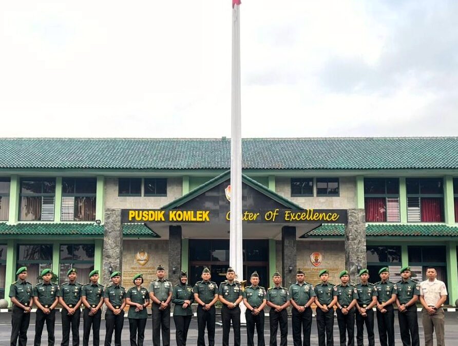 PELAKSANAAN UJIAN SEMINAR PROPOSAL TUGAS AKHIR PERWIRA REMAJA TA. 2025 (W. 2022) DI PUSDIK ARHANUD DAN PUSDIK KOMLEK