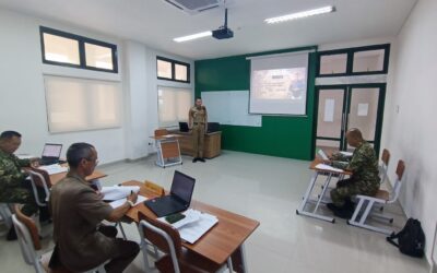 TARUNA TK. III/SERMATAR PRODI TEKNIK ELEKTRONIKA PERTAHANAN AKMIL LAKSANAKAN UJIAN PROPOSAL TUGAS AKHIR TP 2025/2026